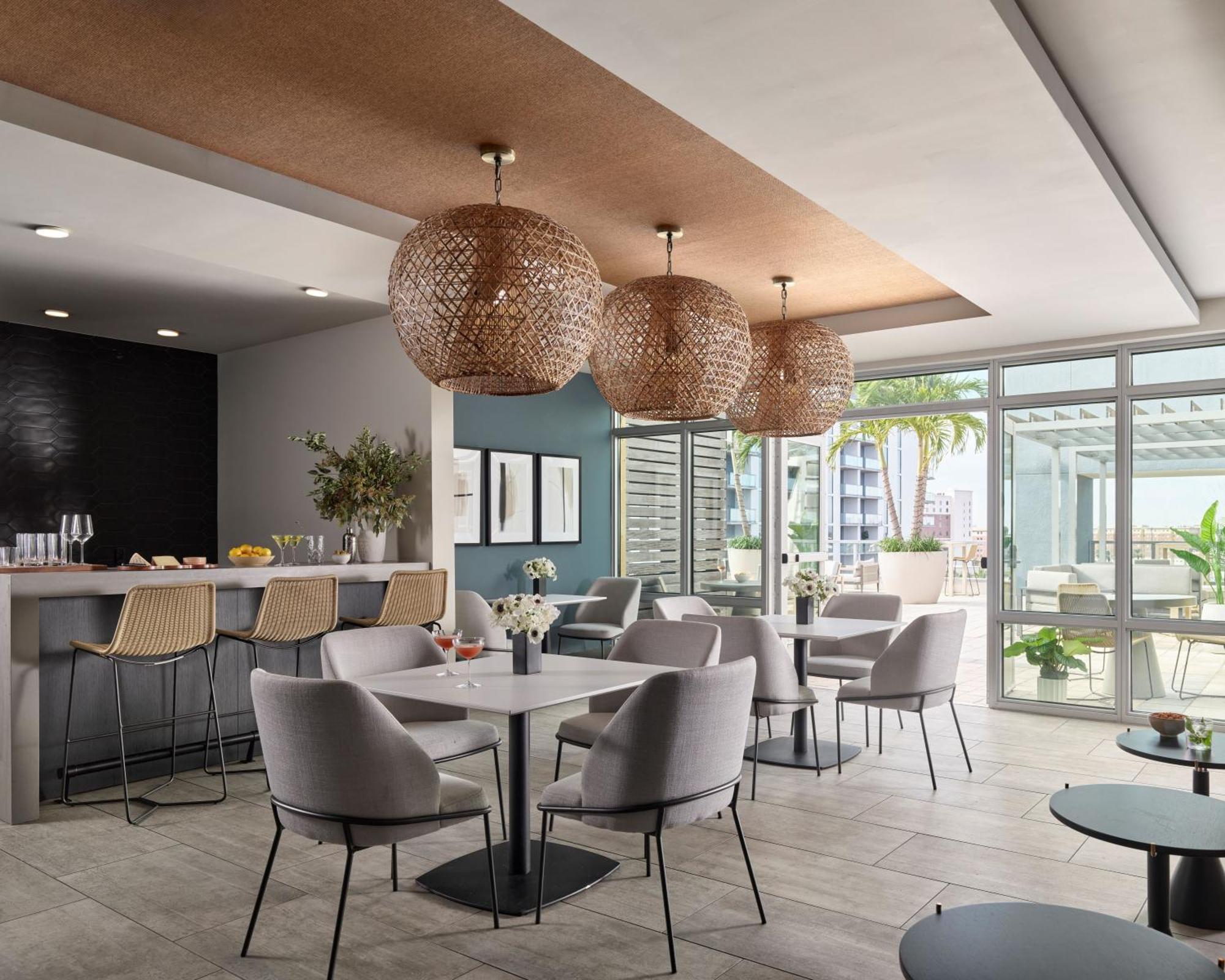 Ave Riverwalk Apartment *