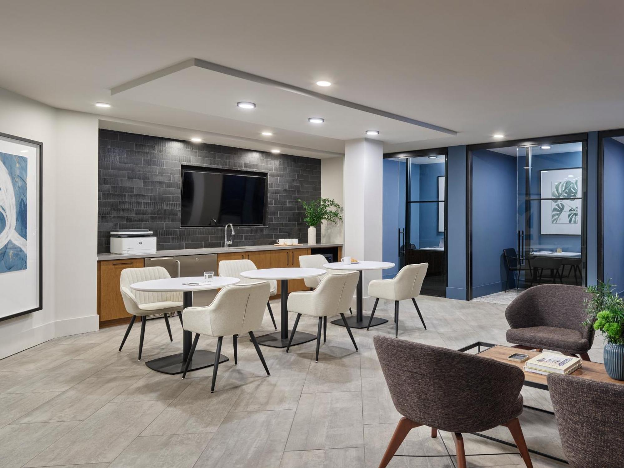 Ave Riverwalk Apartment Tampa